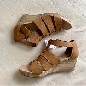 Dr. Scholl’s Brown Wedge Sandals